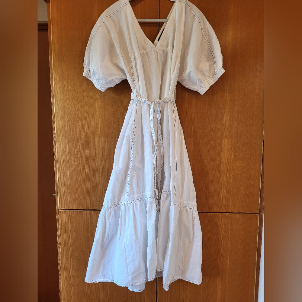 Elegant White Midi Dress - Picture 5 of 7